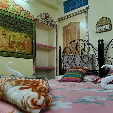 Golden Dreams Guest House Jodhpur  Ngoại thất bức ảnh