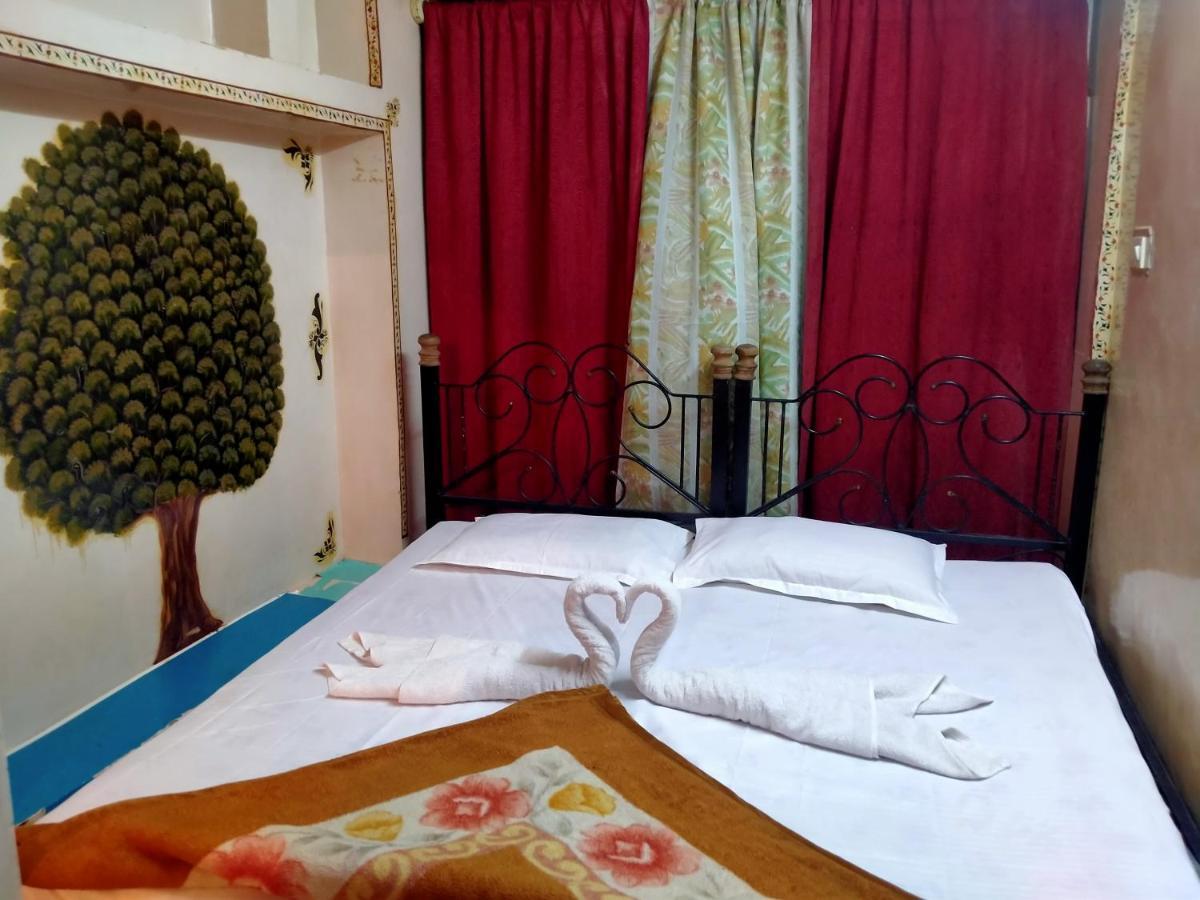 Golden Dreams Guest House Jodhpur  Ngoại thất bức ảnh