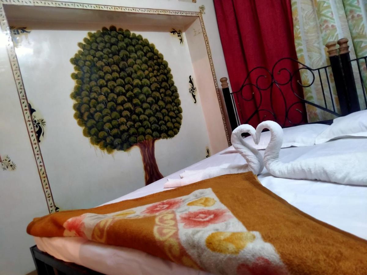 Golden Dreams Guest House Jodhpur  Ngoại thất bức ảnh