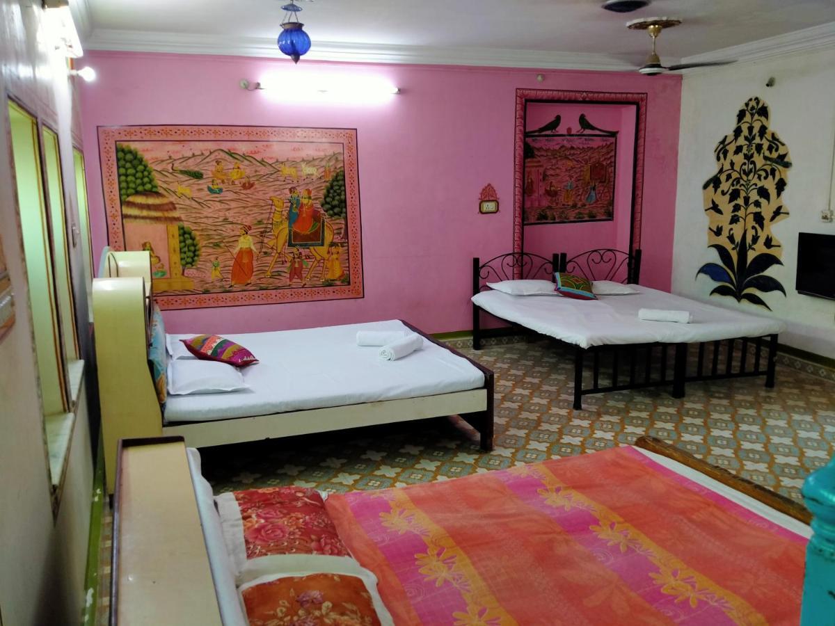 Golden Dreams Guest House Jodhpur  Ngoại thất bức ảnh